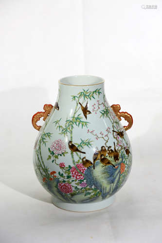 Chinese Qing Dynasty Qianlong Period Famille Rose Porcelain Bottle With Pattern Of Flowers And Birds