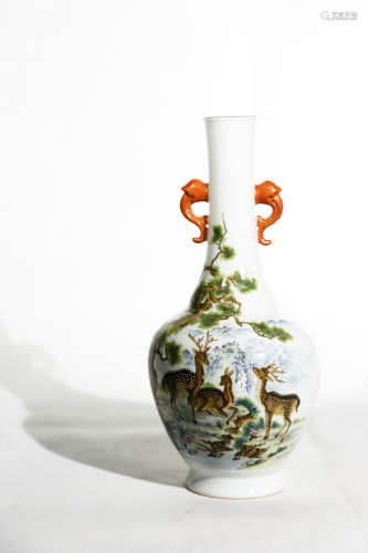 Chinese Qianlong Perido Doucai Porcelain Bottle
