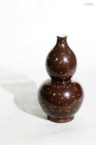 Chinese Qianlong Period Porcelain Gourd Bottle