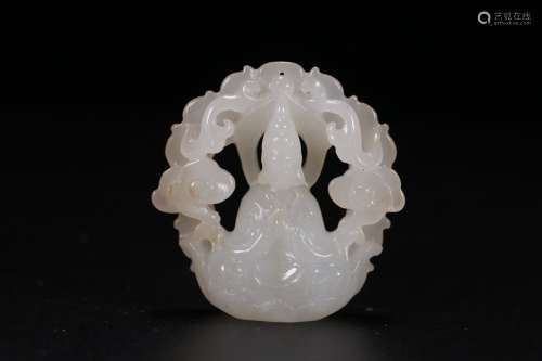 A Hetian Jade Guanyin Pendant