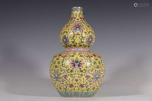 A Yellow Glaze Floral Gourd Vase with Qing-Qianlong Mark