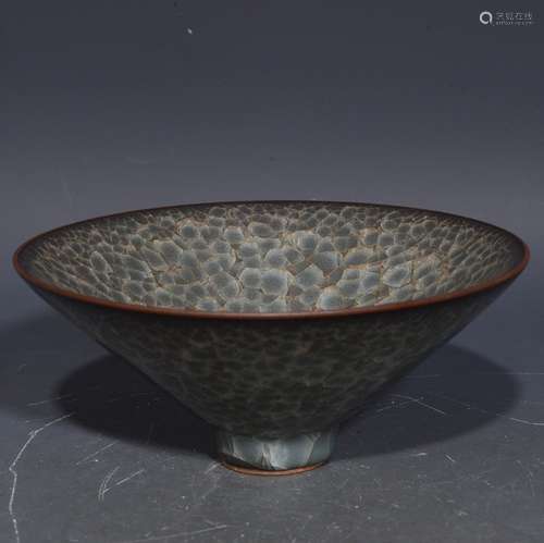 Guan Porcelain Ice Crack Pattern Bowl