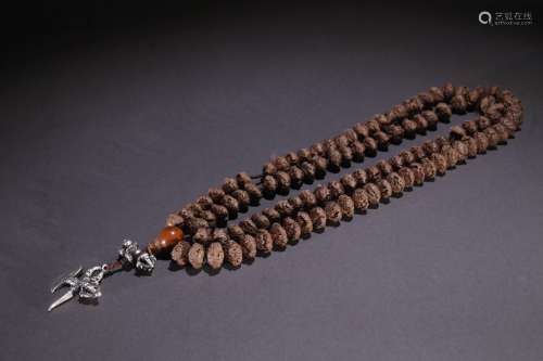 Walnuts Necklace with Vajra Pendant