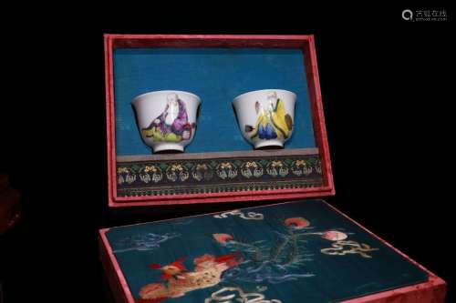 Famille Rose Arhet Figure Porcelain Tea-Cups