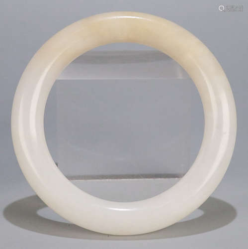 A HETIAN JADE BANGLE