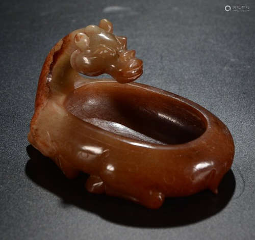 VAN ANTIQUE JADE BRUSH WASHER CARVED WITH BEAST