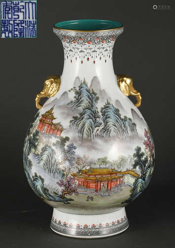 A WUCAI GLAZE VASE PAINTED WITH LANDSCAPE