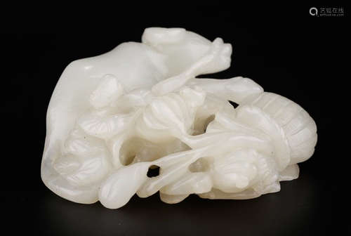 A HETIAN WHITE JADE PENDANT CARVED WITH COW&FIGURE