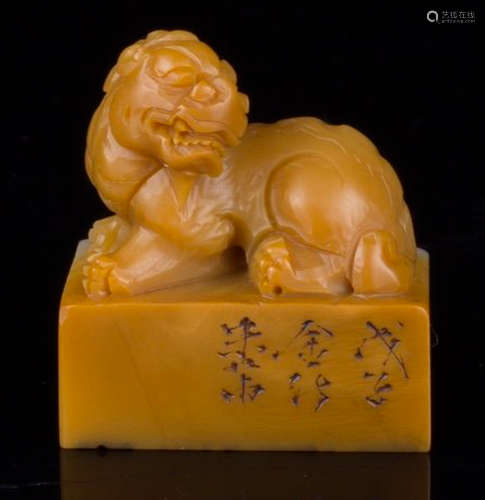 A TIANHUANG STONE SEAL SHAPED WITH BEAST