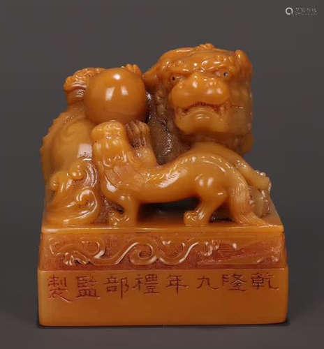 A TIANHUANG STONE SEAL SHAPED WITH BEAST