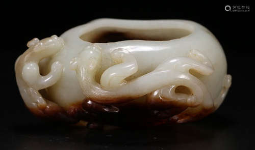 A HETIAN JADE BRUSH WASHER CARVED WITH BEAST