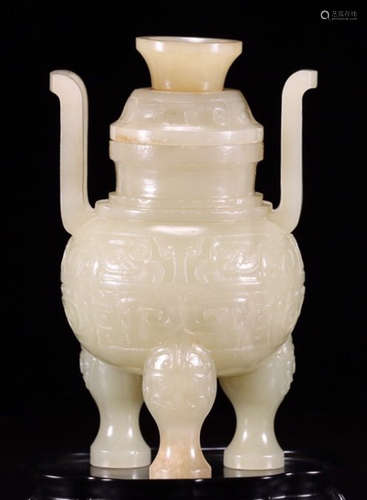 A HETIAN JADE CENSER CARVED WITH BEAST PATTERN