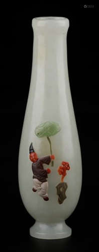 A HETIAN WHITE JADE VASE EMBEDDED WITH GEM