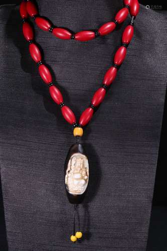 A Red Sherpa Glass Bead Necklace