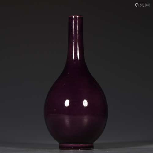 A Porcelain Purple Glazed Vase