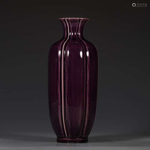 A Porcelain Purple Glazed Vase