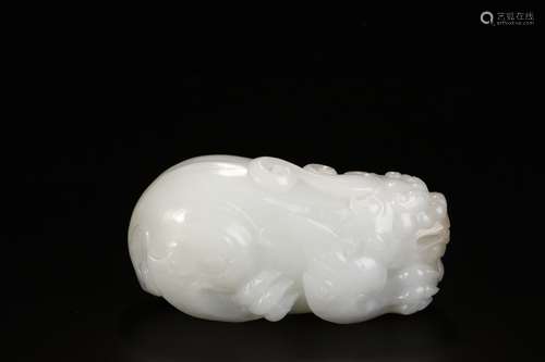 A Hetian Jade Beast Ornament