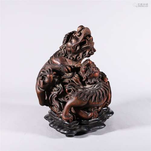 An Agarwood Lion Censer