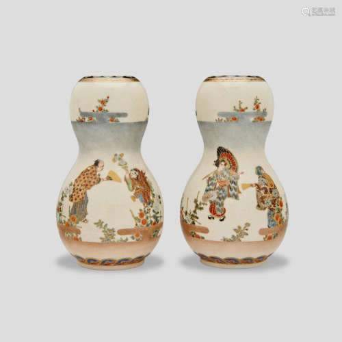 Yabu Tsuneo (active after 1926) A pair of gourd-shaped Satsuma vases Showa era (1926-1989), 20th century