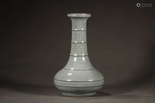 A Guan Kiln Flask