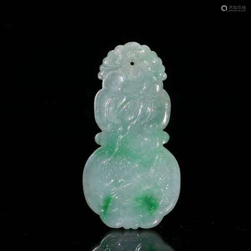 A Jadeite Gourd Pendant