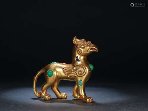 A Gilt Beast Carved Pendant