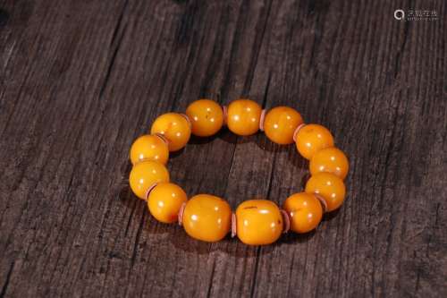 A Tibetan Amber Bracelet