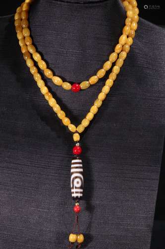 A Tibetan Amaber Dzi Necklace