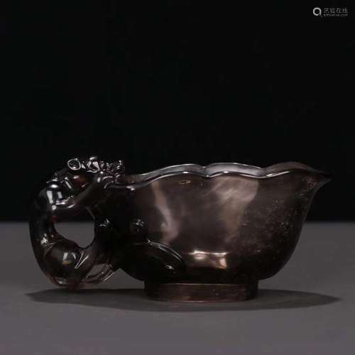 A Quartz Dragon Carved Cup