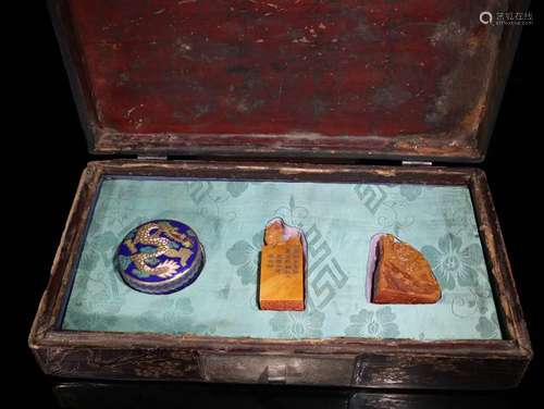 Set Of Tianhuang Stone Seals And Cloisonne Ink Box