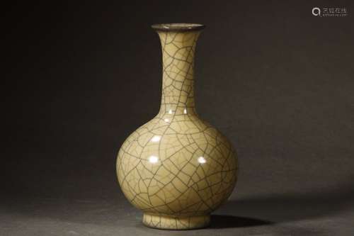 A Ge Kiln Vase