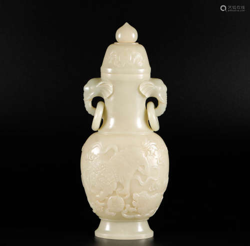 HeTian Jade Two Ears Vase with Lion Design from Qing清代和田玉獅子繡球雙耳賞瓶