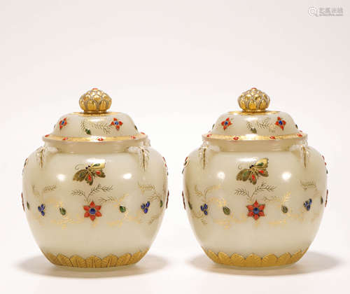 A pair of HeTian Jade inlaying with Jew Gilding Vase from Qing清代和田玉鑲嵌寶石鎏金罐一對