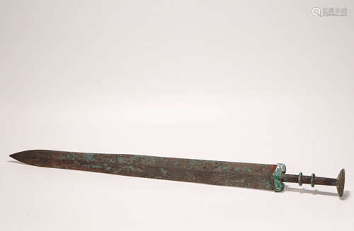 Bronze inlaying with Tuopa Sword from Han漢代青銅質鑲嵌綠松石劍