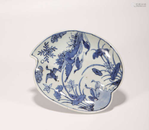 White and Blue Kiln Lotus Shaped Plate from Ming明代青花荷花桃形盘