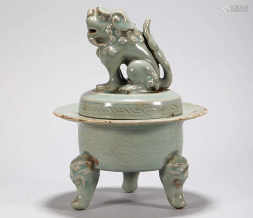 Green Kiln Censer with Lion Head from Song宋代青瓷獅首香熏爐