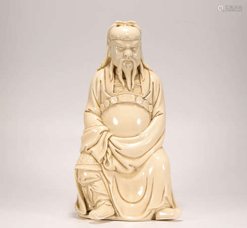 White Kiln Guan Gong Statue from Qing清代白瓷關公造像