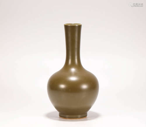 Tea Colored Glazed Vase from Qing清代茶葉末天球瓶