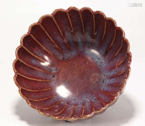 Petal Bowl from Qing清代花瓣紋碗