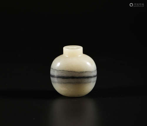 HeTian Jade Snuff Bottle from Qing清代和田玉巧色鼻烟壶
