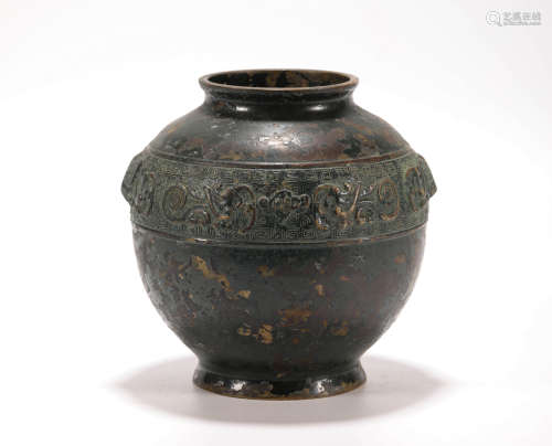 Copper Vase in Bird and Beast Grain from Qing清代铜质鸟兽纹罐
