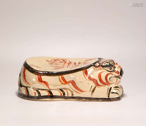 Kiln Pillow in Tiger form from Song宋代虎形瓷枕