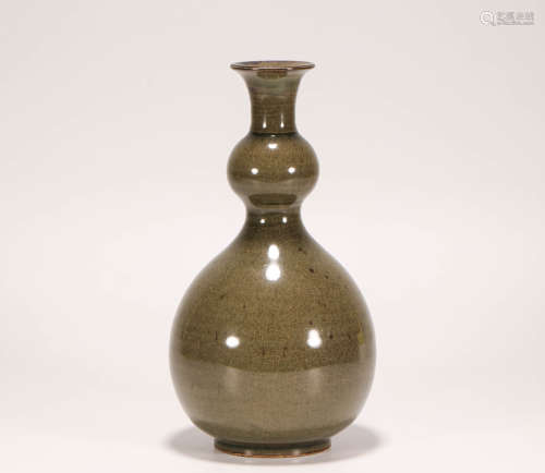 Green Kiln Calabash Vase from Yuan元代青瓷葫蘆形瓶