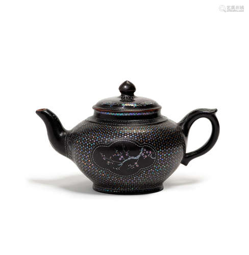 A lac burgauté covered yixing pottery teapot