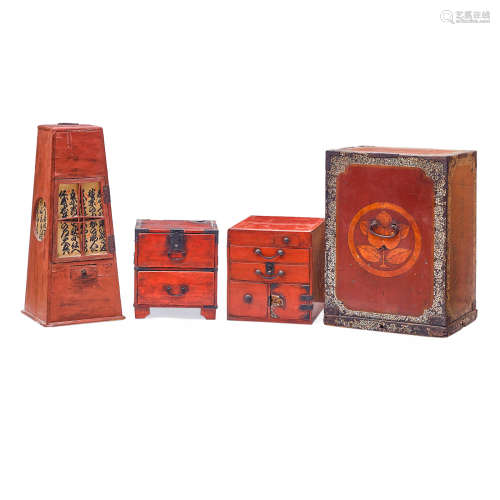 Four red lacquer lacquer storage chests Taisho (1912-1926) era, or Showa (1926-1989) era