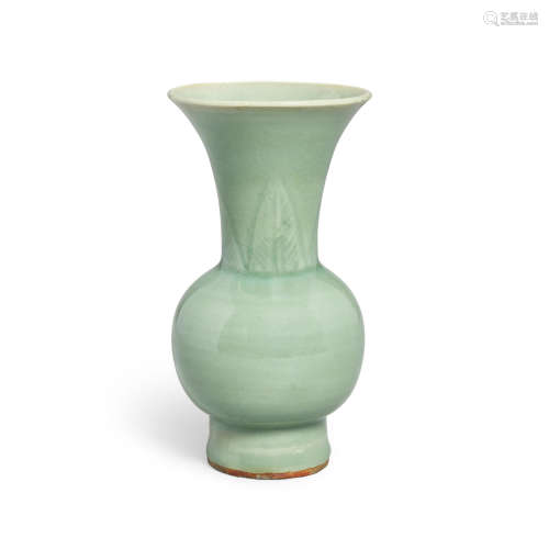 A Longquan celadon beaker vase Yuan/Ming dynasty