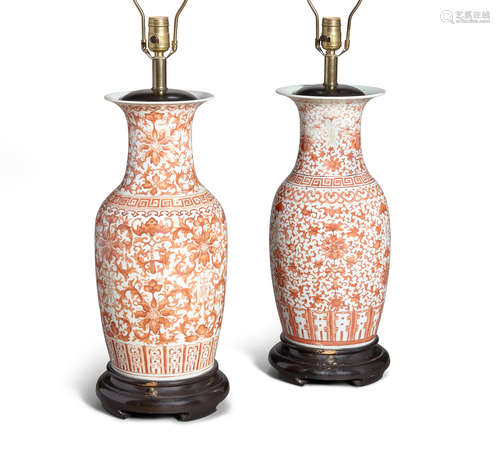 A pair of iron-red enameled porcelain baluster vases Late Qing/Republic period