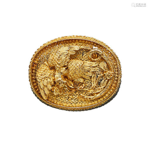 A Japanese gold filigree pin circa 1890