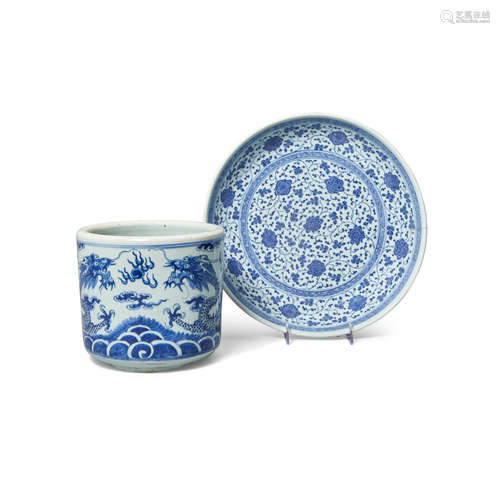 Two blue and white vessels: a dish and a brushpot 19th century