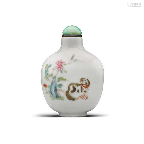 A famille rose enameled porcelain snuff bottle Imperial, Jingdezhen kilns, Daoguang mark and of the period, 1821-1850